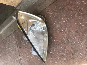 Toyota Premio 240 Non Xenon Headlight