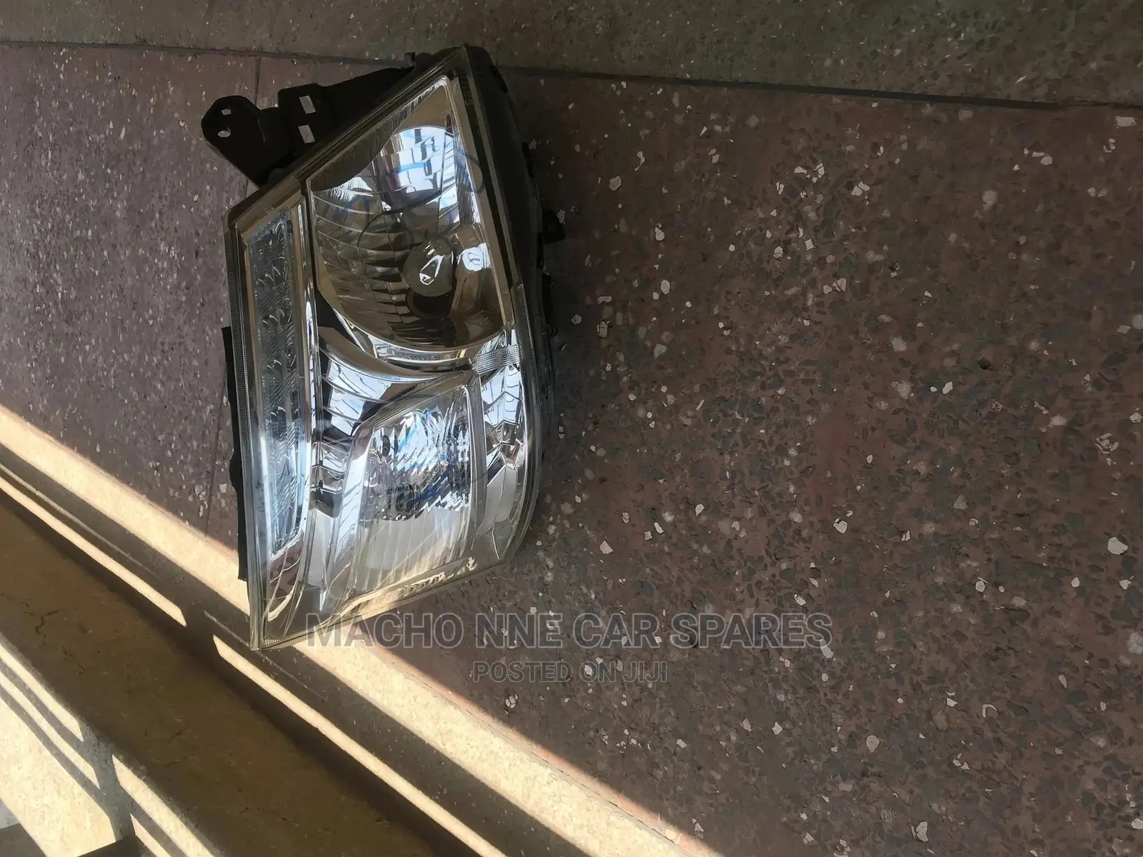 Nissan Nv 350 Caravan Headlight