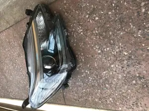 Toyota Mark X 2015 Xenon Headlight
