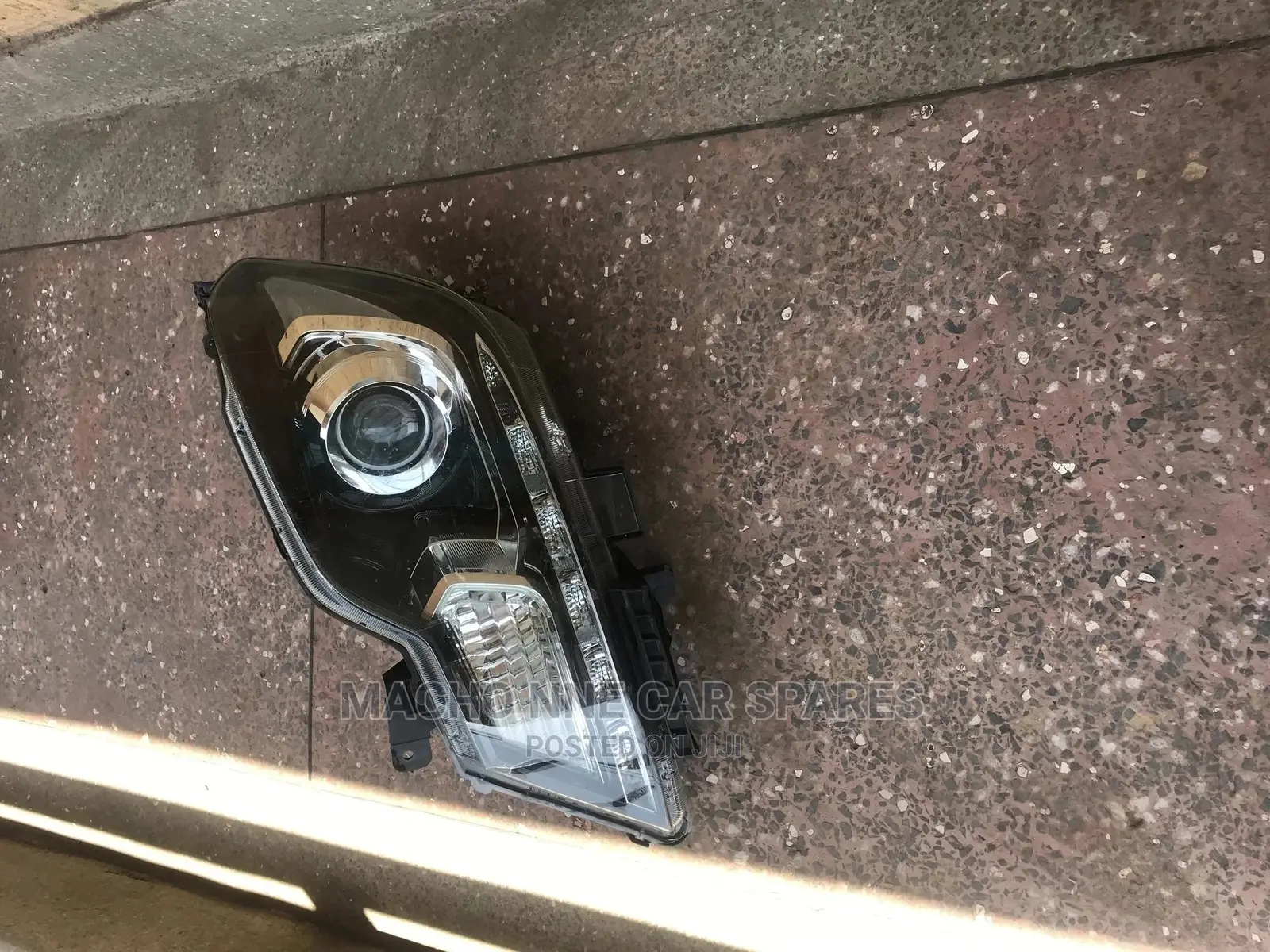 Suzuki Solio Bandit Headlight