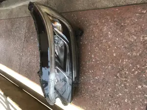 Honda CR-V (Rm1)2012 Headlight