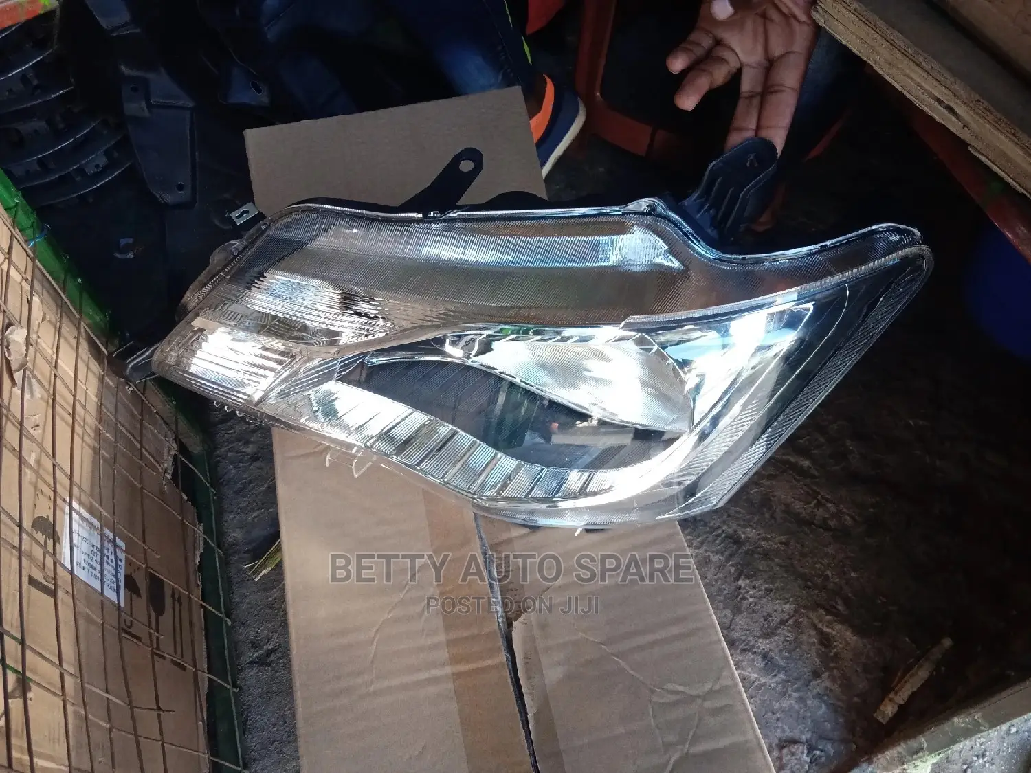 Fielder/Axio 2013 Headlight Non Xenon