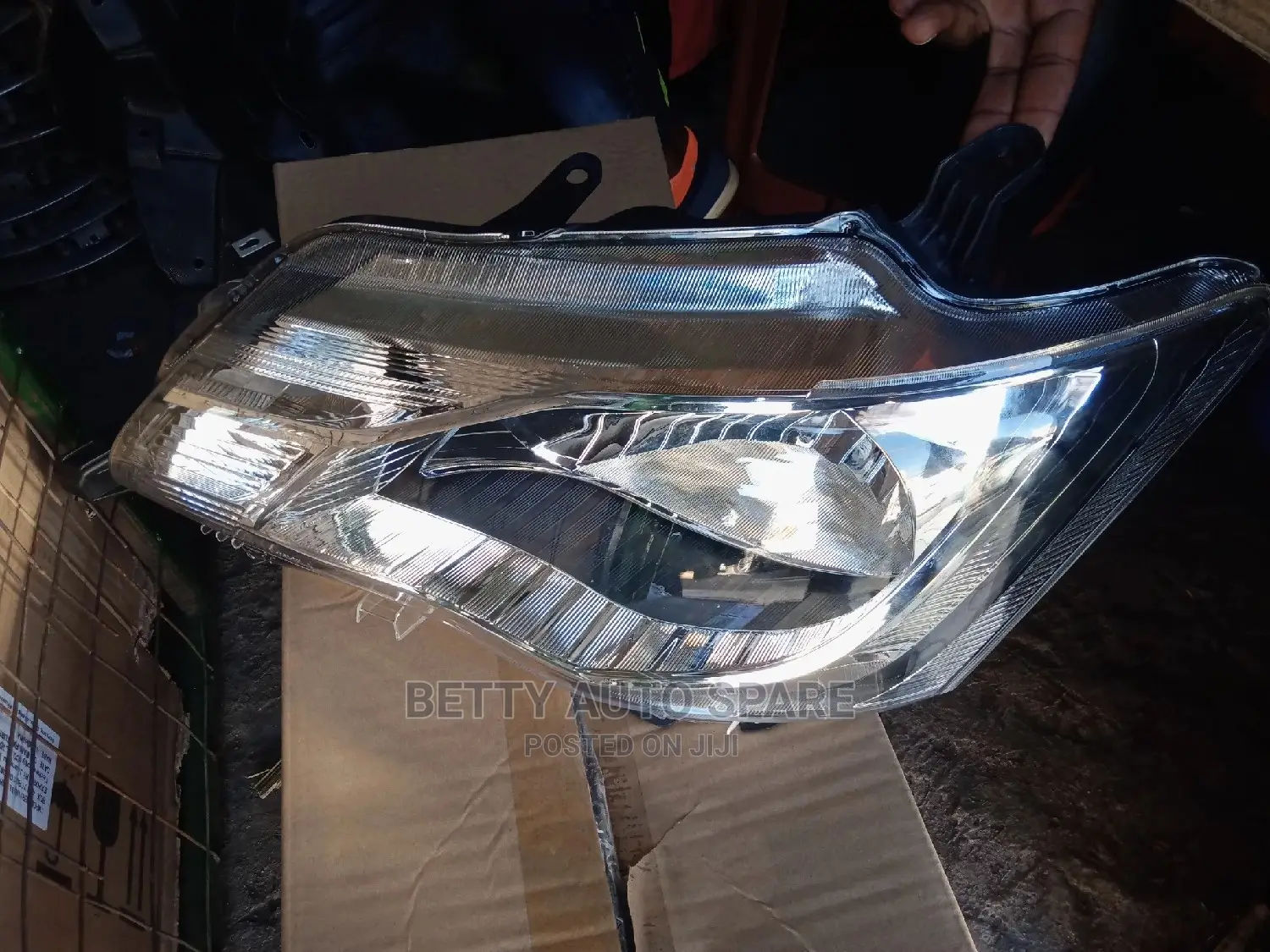 Fielder/Axio 2013 Headlight Non Xenon