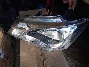 Fielder/Axio 2013 Headlight Non Xenon