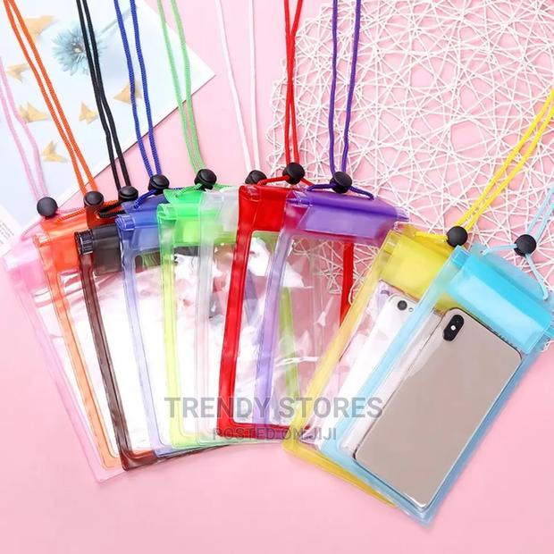 Water Proof Phone Holder - thumbnail 4
