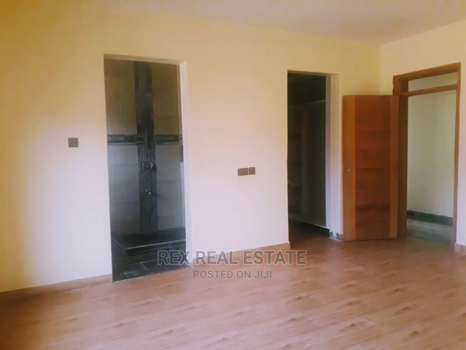 7bdrm Mansion in Ridgeways for sale