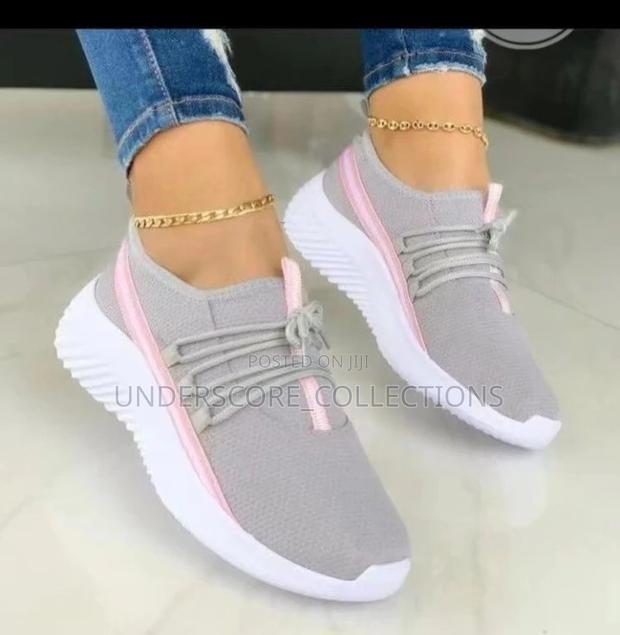 Ladies Light Sport Shoe