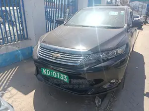 Toyota Harrier 2.0 2016 Black