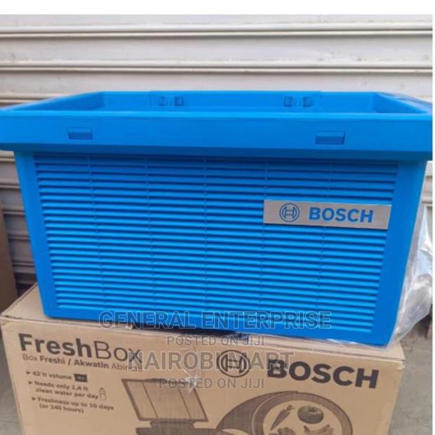 Bosch 42l Cooler Box - main view