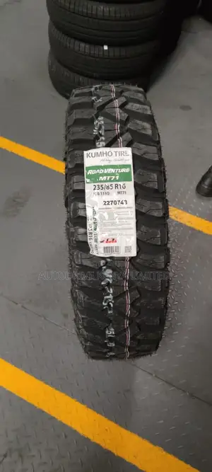 235/85r16 Kumho Tire M/T