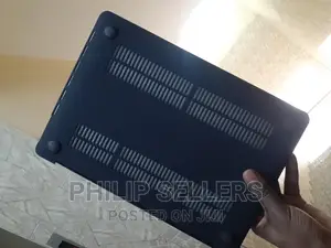 Black Crocodile Macbook Case | Faux Leather Stylish Snakeski