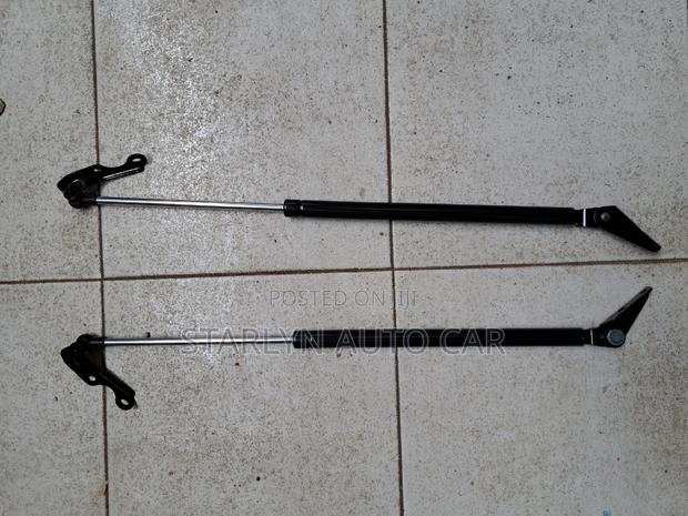 Boot Shock Toyota IST
