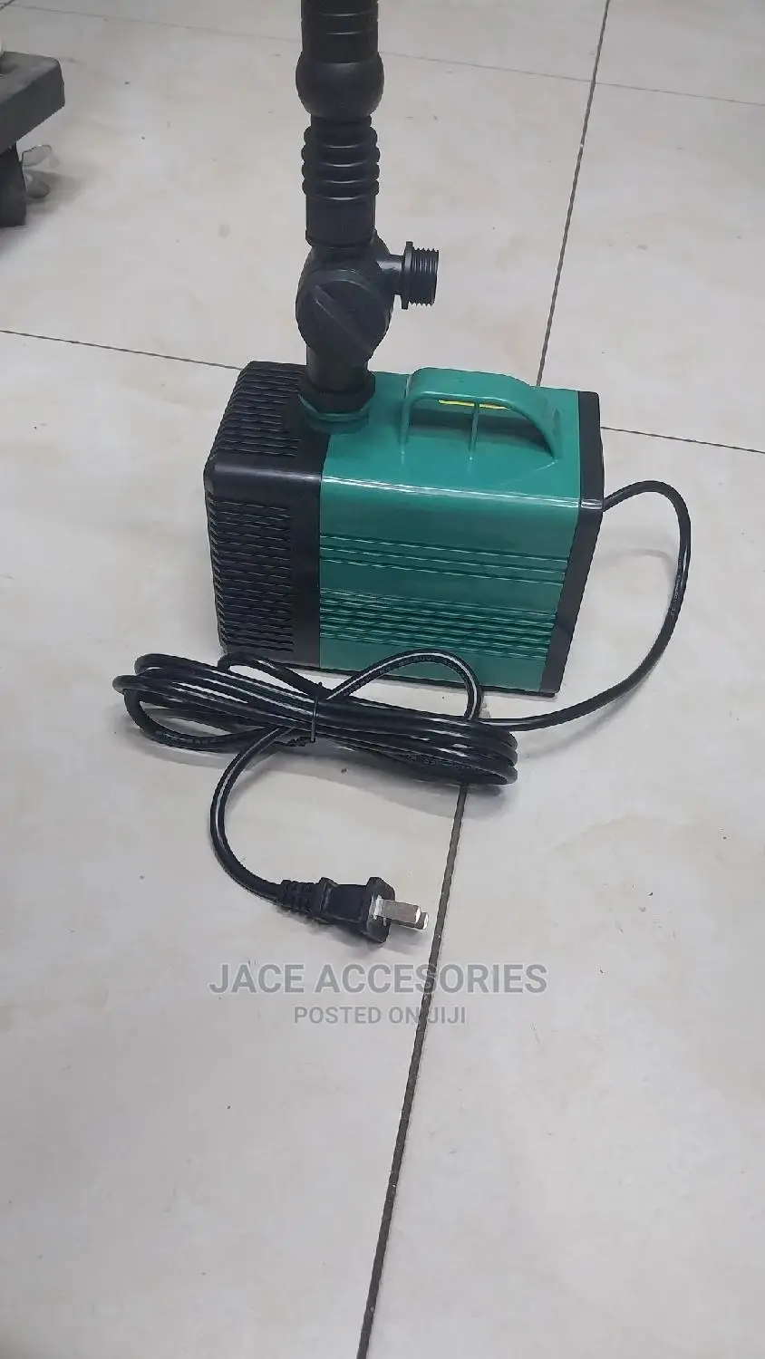 Fountain Pump With Nozzles