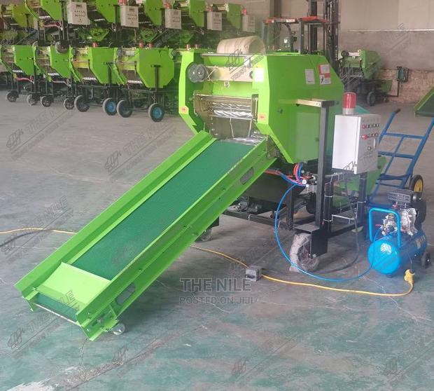 Straw Kneading and Packing Machine - main view
