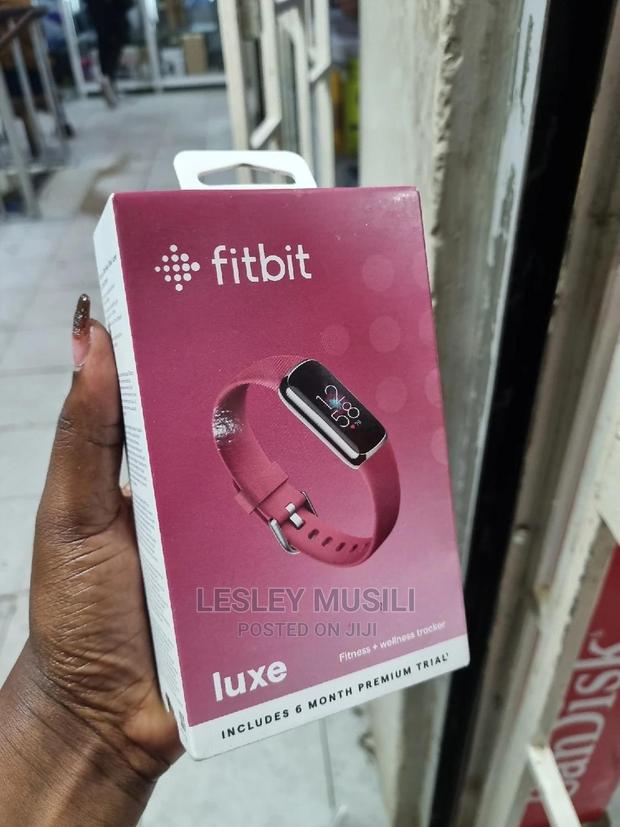 Fitbit Luxe Fitness and Wellness Tracker (Red) - thumbnail 3