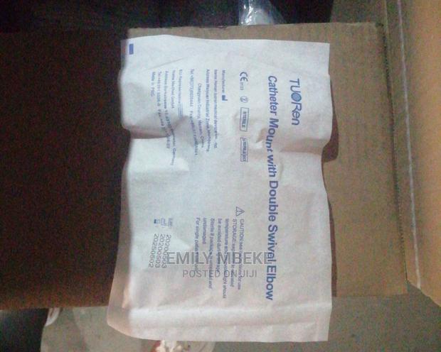 Catheter Mount With Double Swivel Elbow - main view