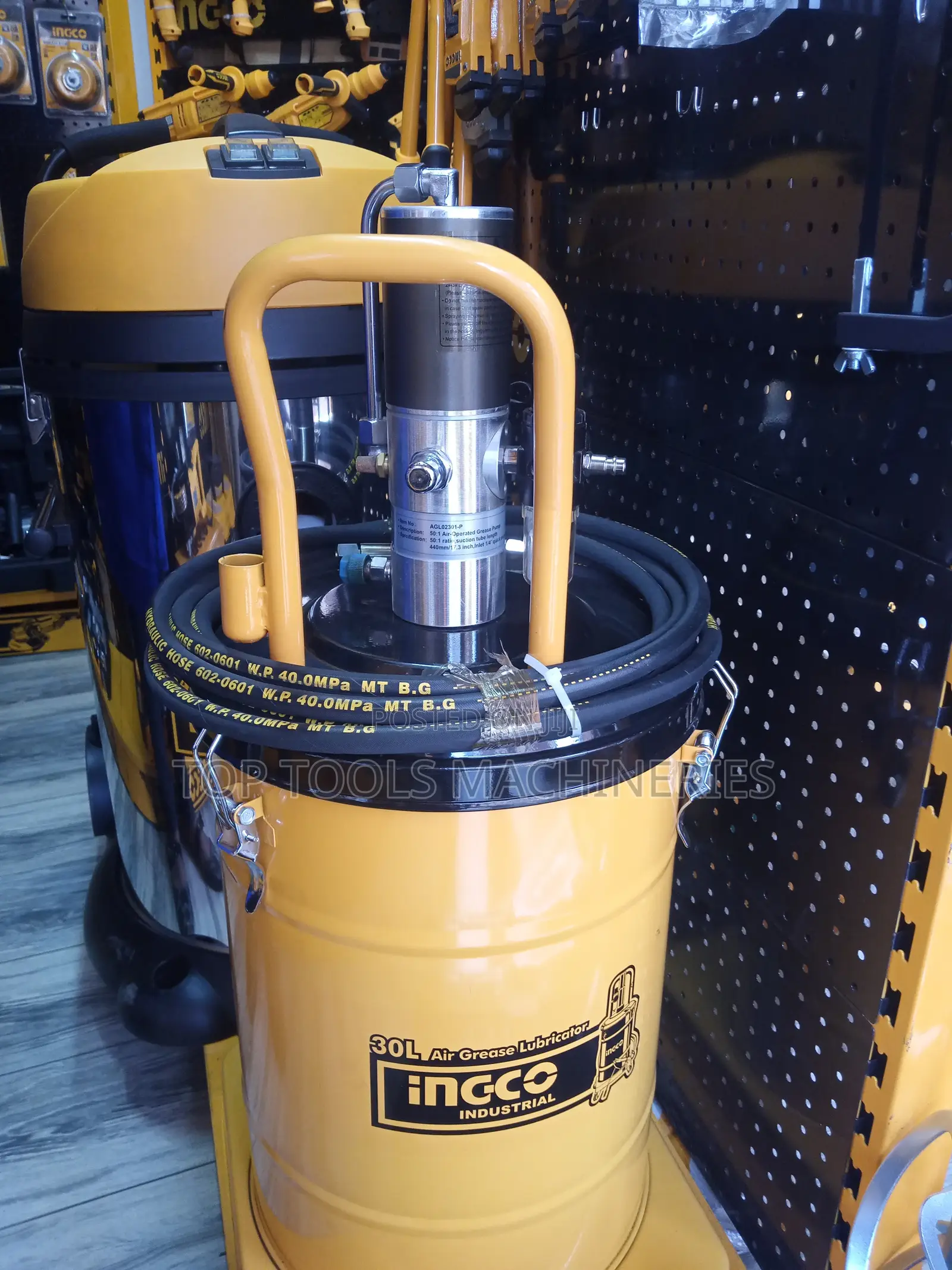 Ingco 30litres Grease Lubricator