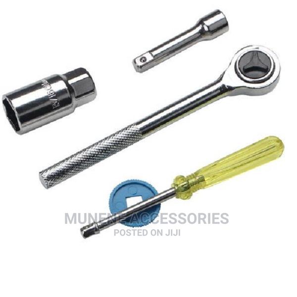 AIWA 40pc Socket Car Toolkit Ratchet Wrench Combination - thumbnail 2