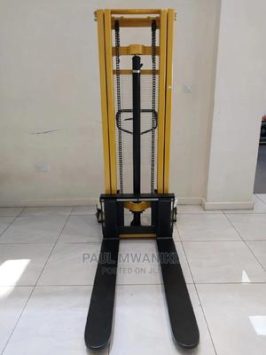 2 Ton Hydraulic Hand Stacker Truck / Winch Stacker. - thumbnail 2