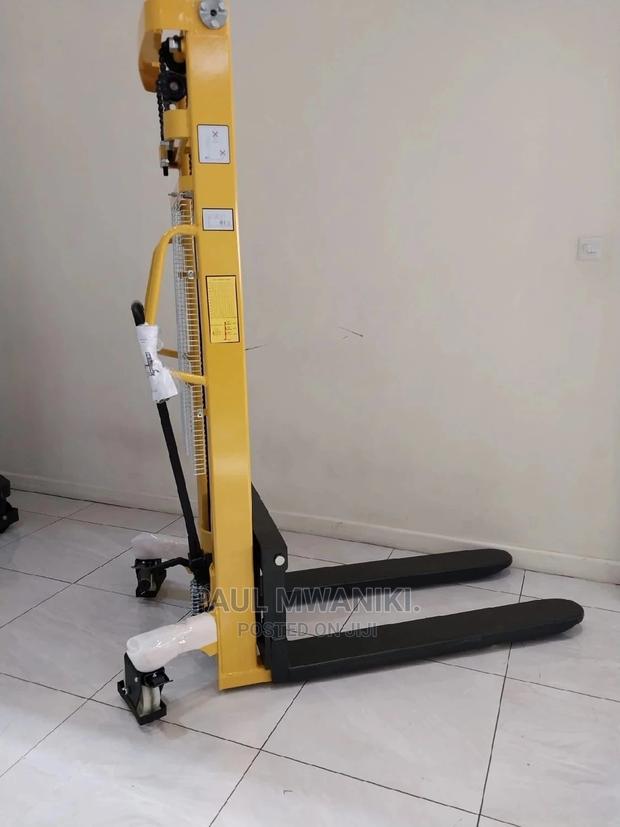 2 Ton Hydraulic Hand Stacker Truck / Winch Stacker. - thumbnail 3