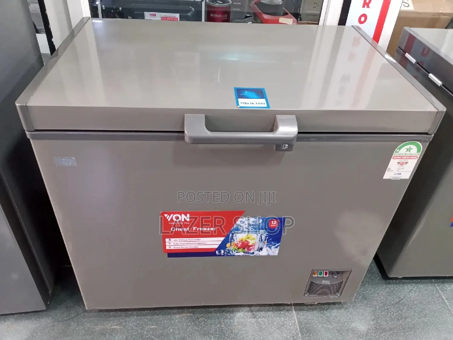 Von VAFC-33DUS Showcase Freezer - Grey