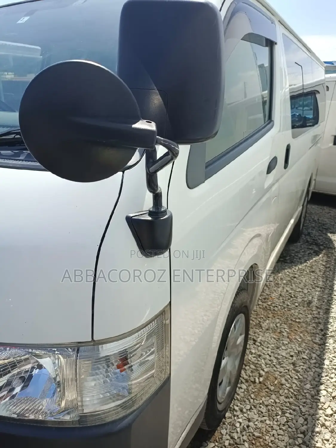 Toyota HiAce 2015 White