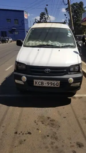 Toyota HiAce 2007 White