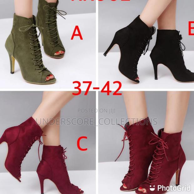 Executive Ladies Kitten Ankle Boots - thumbnail 3