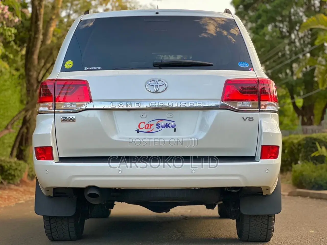 Toyota Land Cruiser 4.6 V8 ZX 2016 White