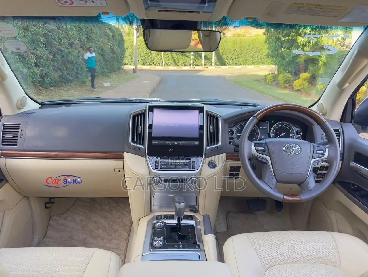 Toyota Land Cruiser 4.6 V8 ZX 2016 White