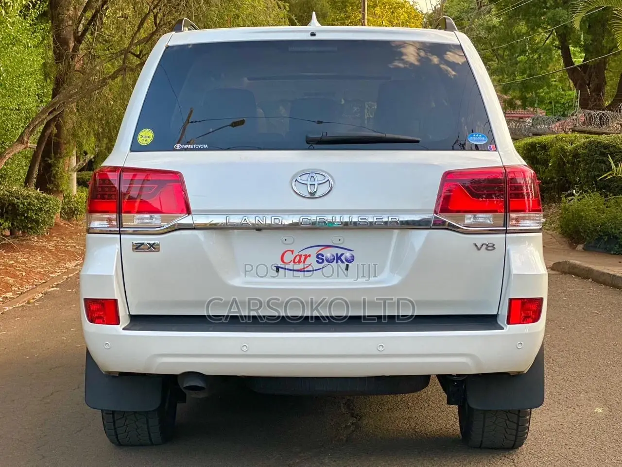 Toyota Land Cruiser 4.6 V8 ZX 2016 White