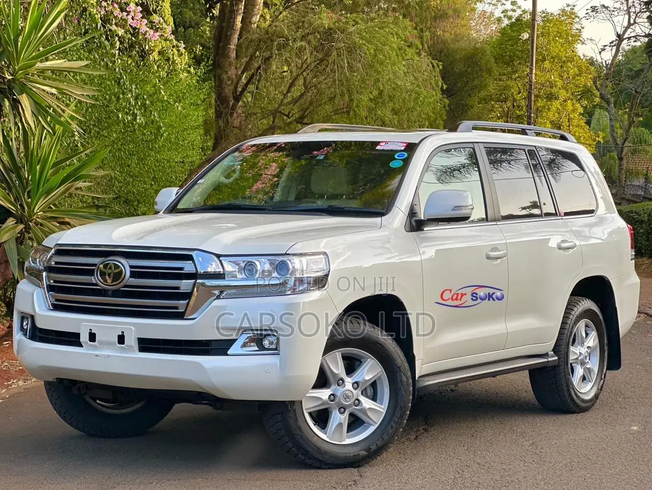 Toyota Land Cruiser 4.6 V8 ZX 2016 White