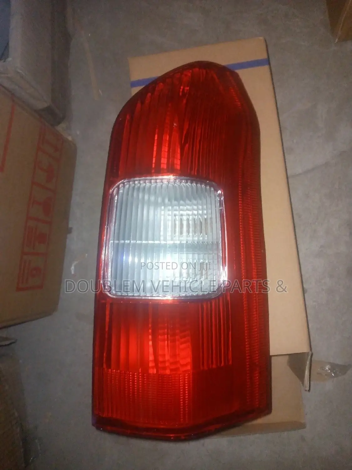 Tail/Rear Lamp/Backlight/Brake Light Tyt Probox Dx 1997-2008/Old Model