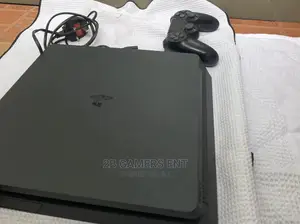 Ps4 Slim , 1TB , Used