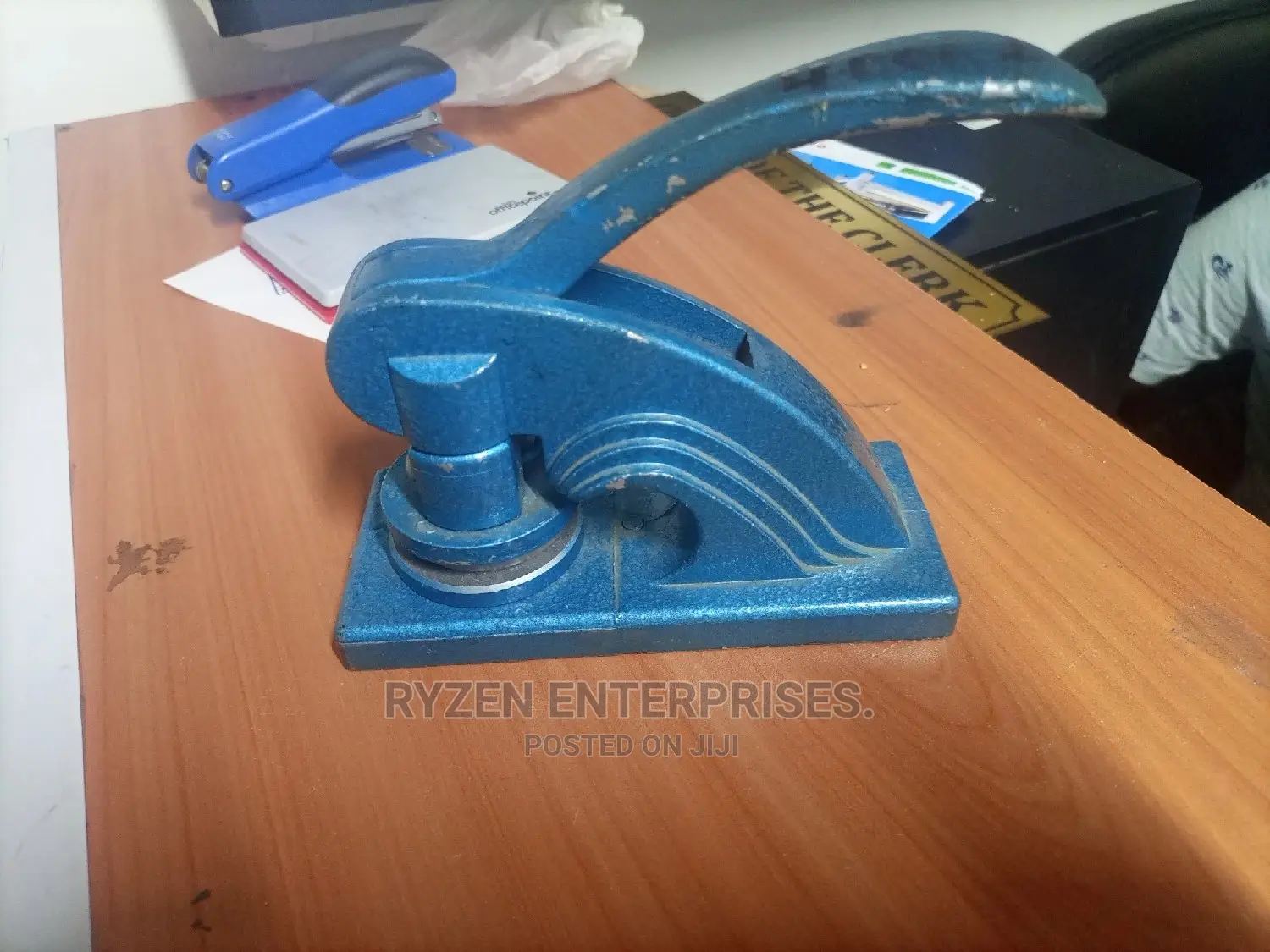 Desktop Company Seal
