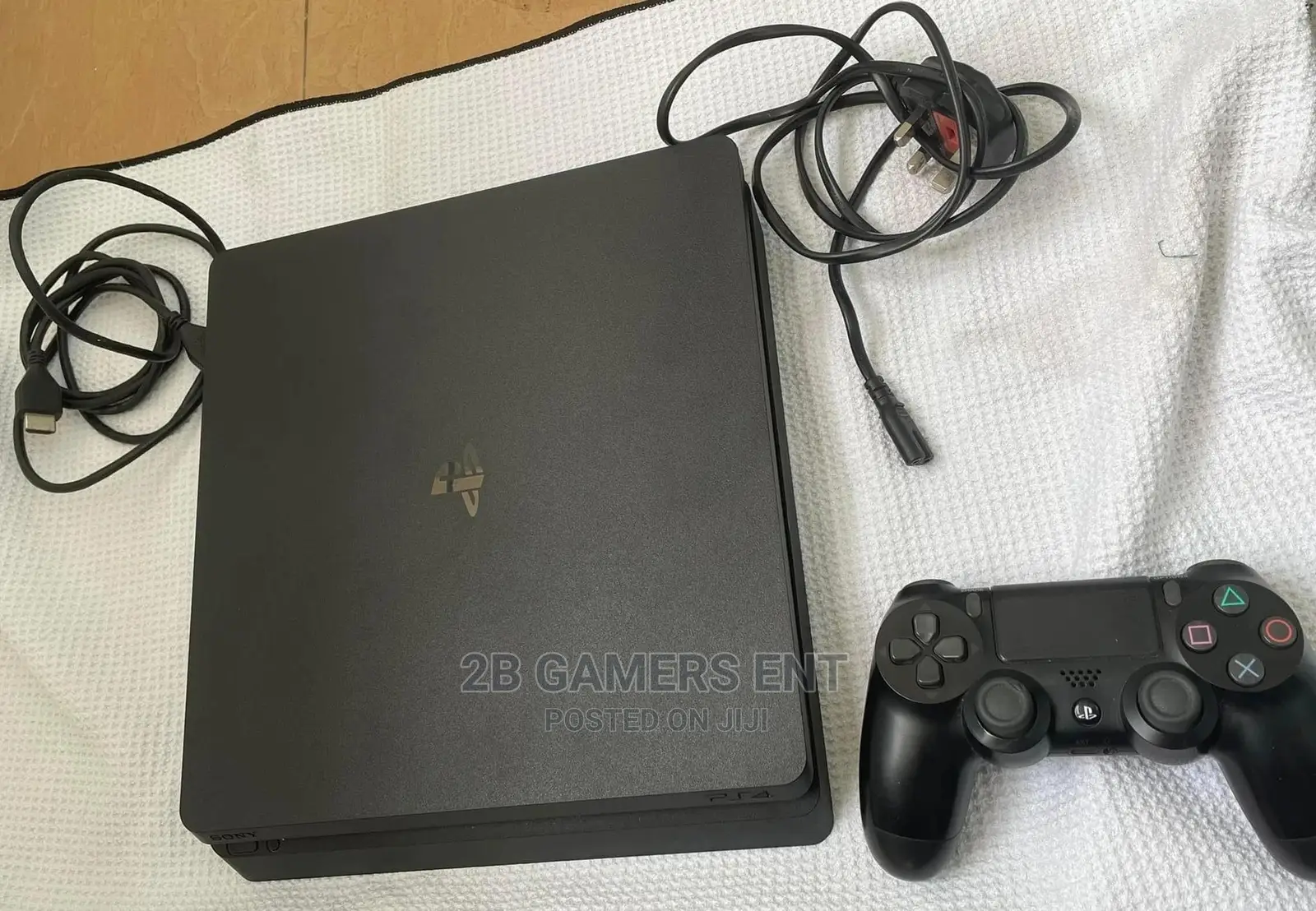 Ps4 Slim , 1TB , Used