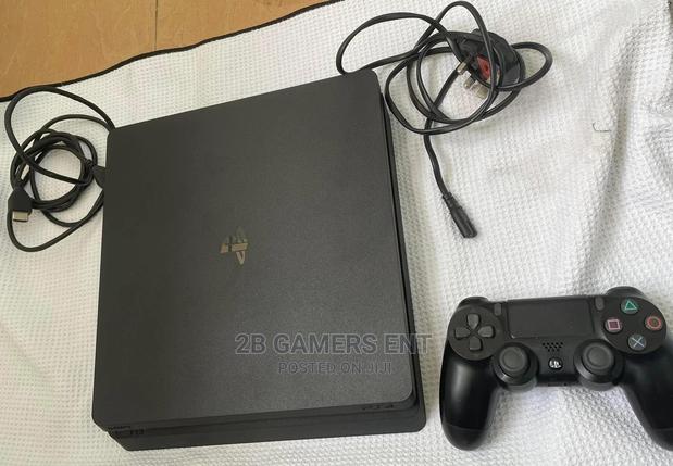 Ps4 Slim , 1TB , Used - thumbnail 4