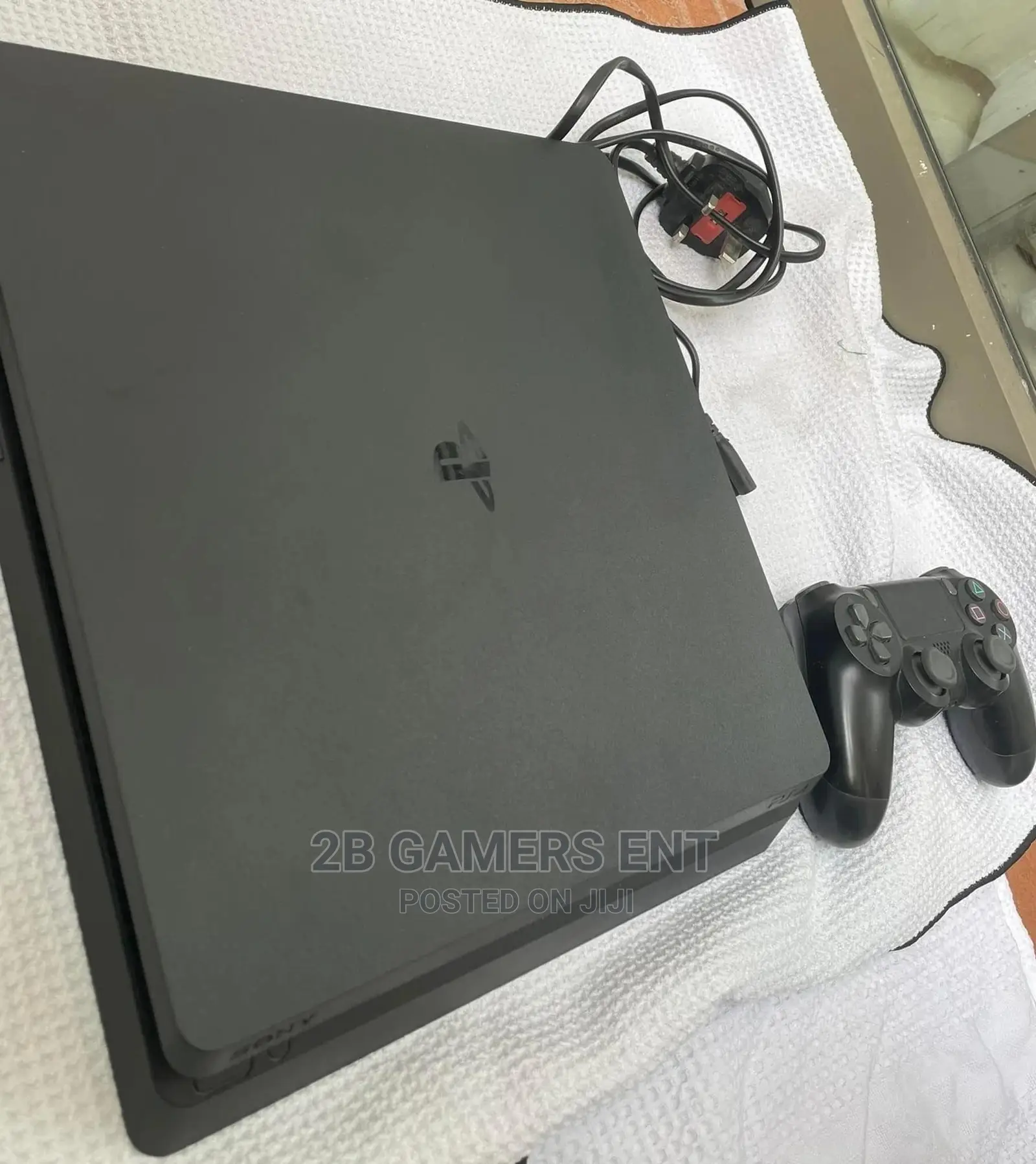 Ps4 Slim , 1TB , Used