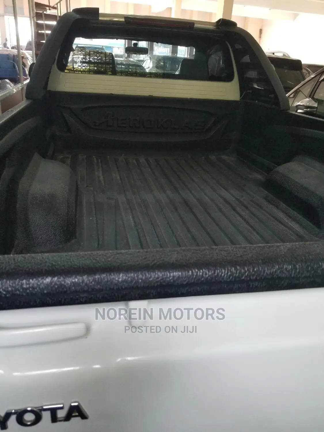 Toyota Hilux 2016 White