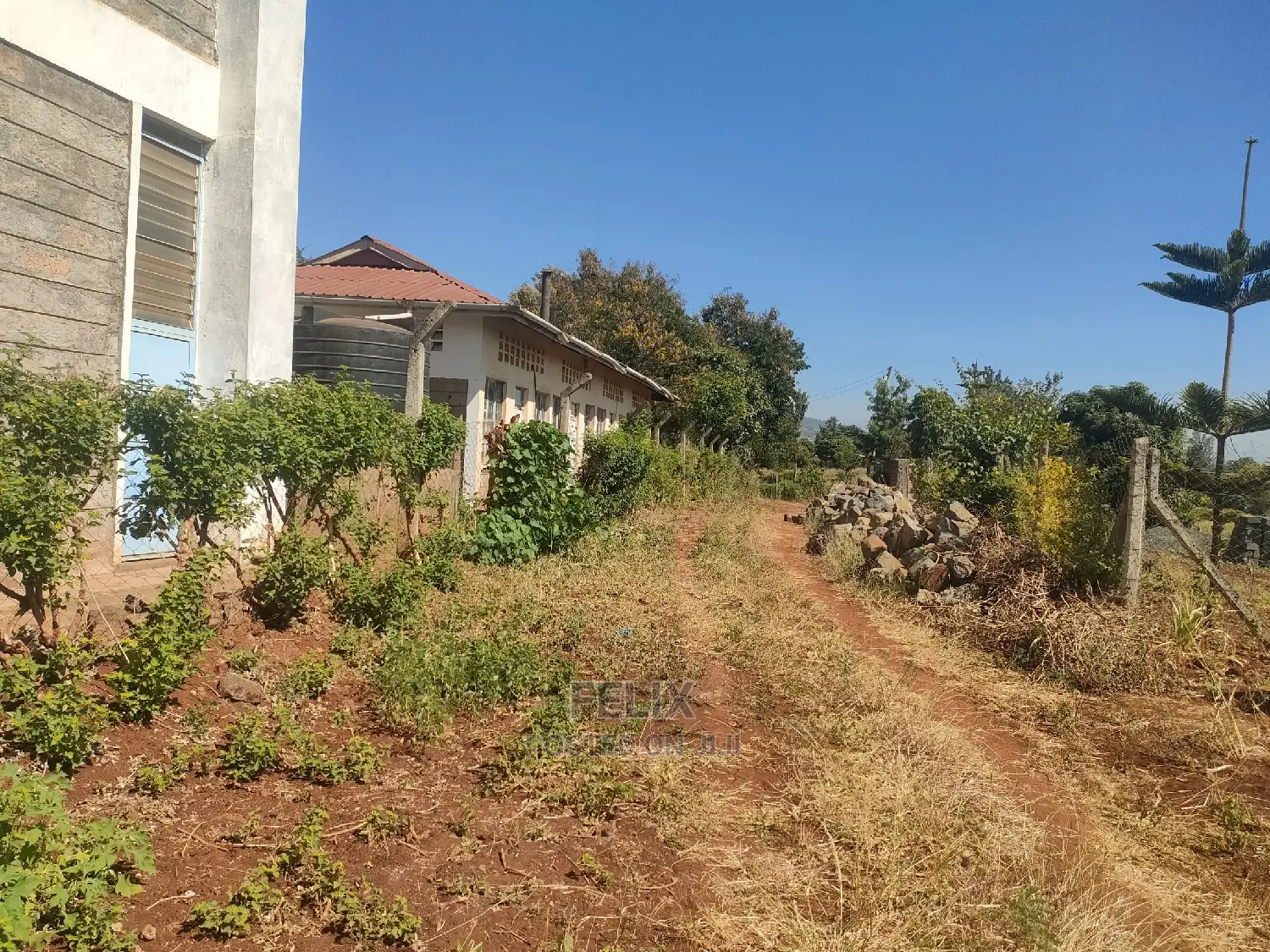 1/2 Acre Kiangwachi/Sagana Karatina Highway
