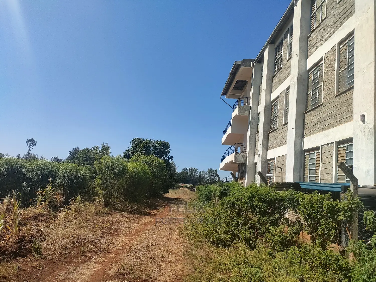 1/2 Acre Kiangwachi/Sagana Karatina Highway