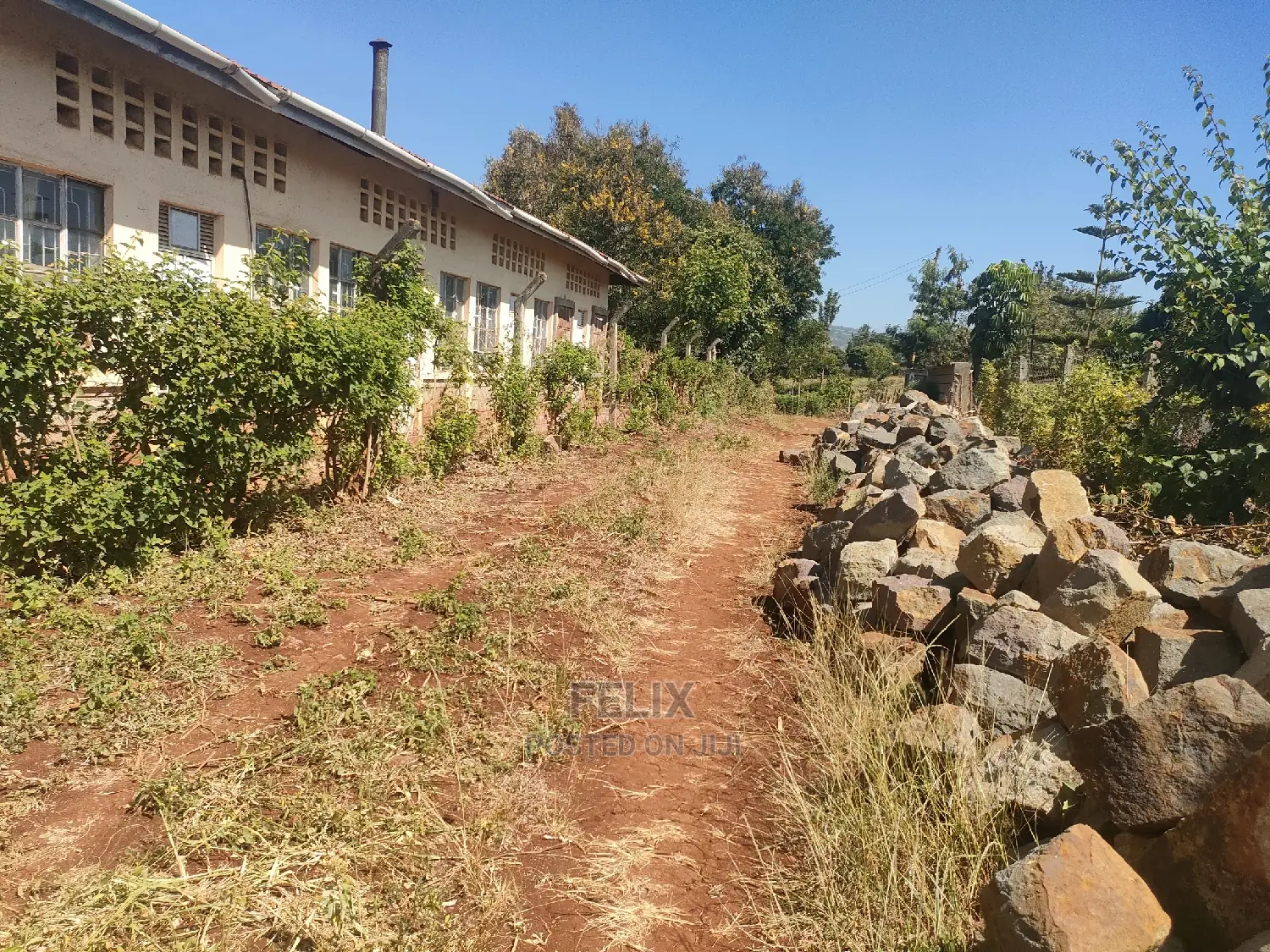1/2 Acre Kiangwachi/Sagana Karatina Highway