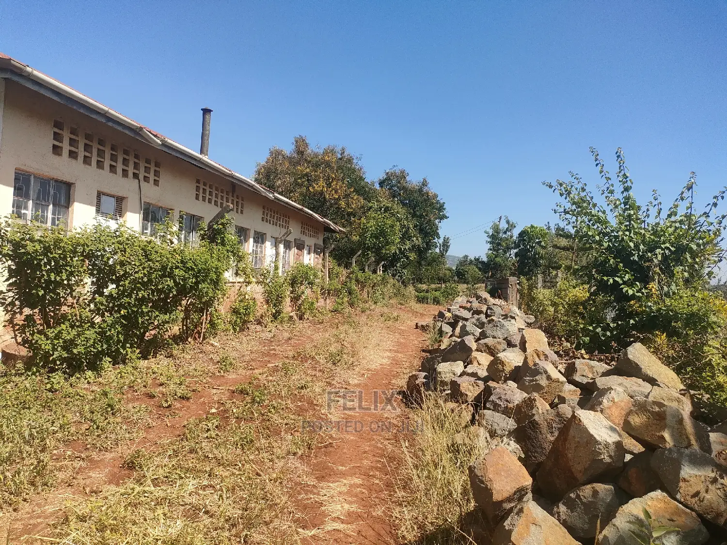 1/2 Acre Kiangwachi/Sagana Karatina Highway