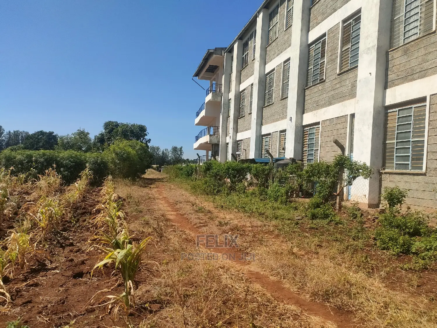 1/2 Acre Kiangwachi/Sagana Karatina Highway