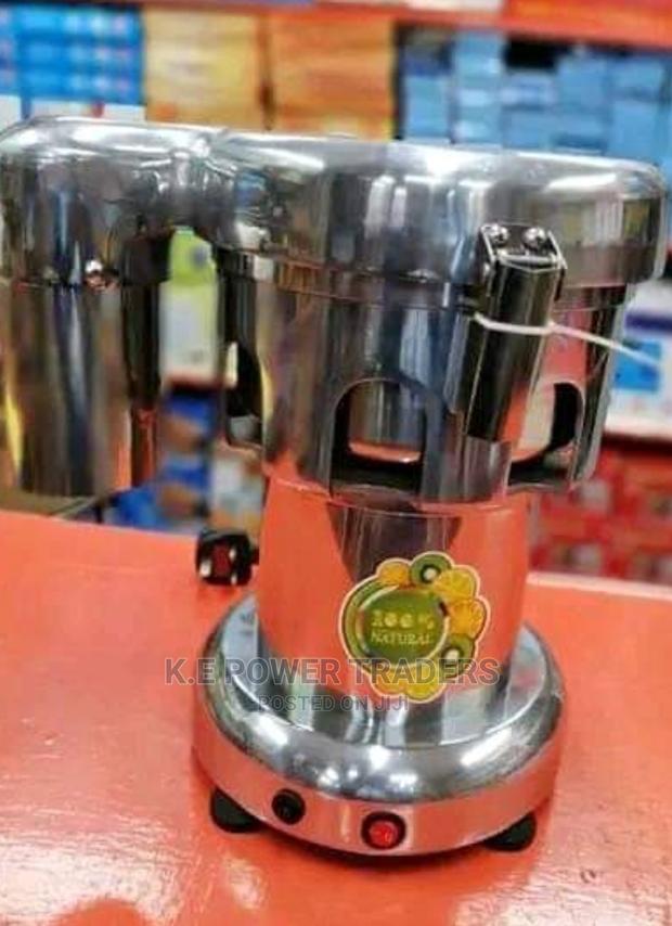 A 3000 Series Fruit Juicer - main view