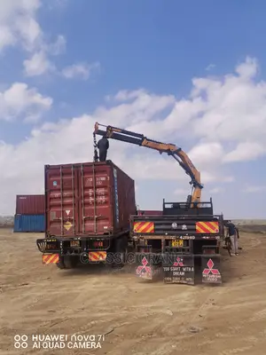 Heavy Lifting Transport Cranes