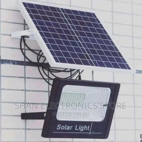 100 Watts Solar Floodlight With Motion Sensor - main view