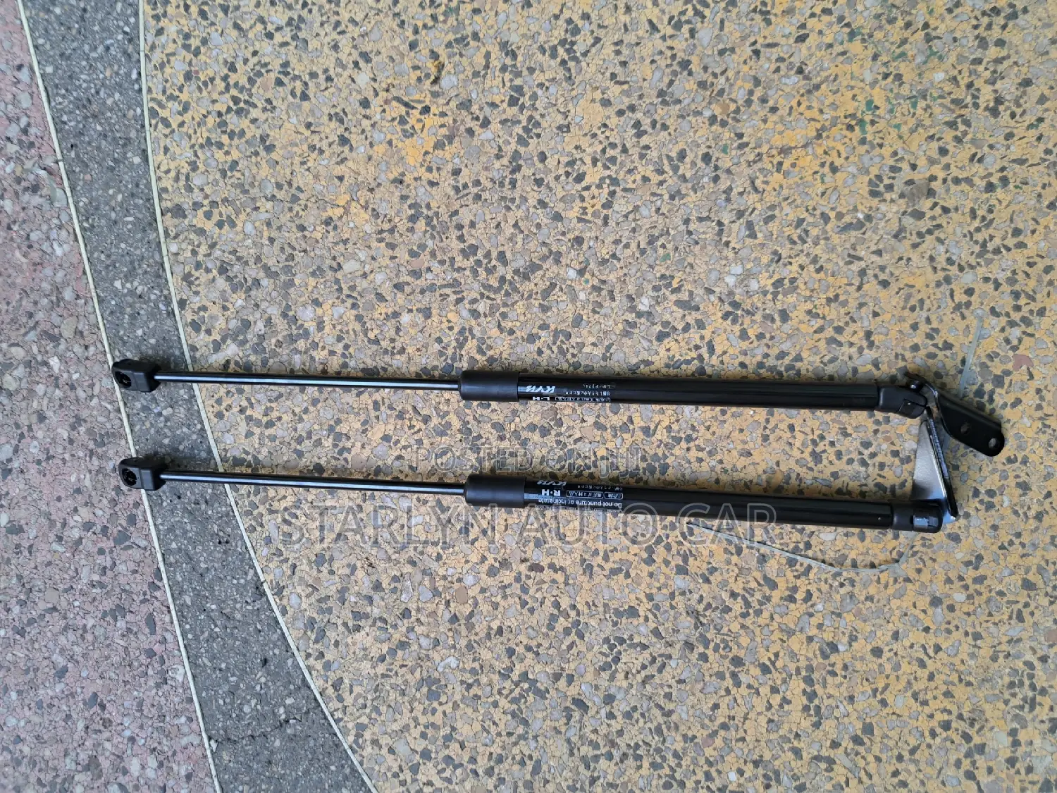 Boot Shock Nissan March 2010