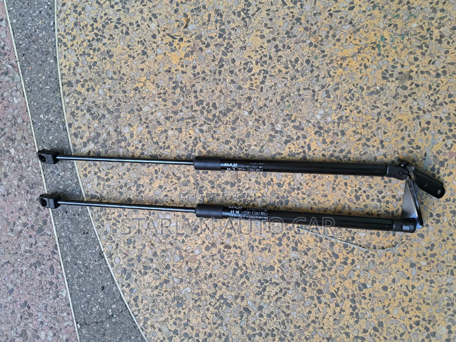 Boot Shock Nissan March 2010