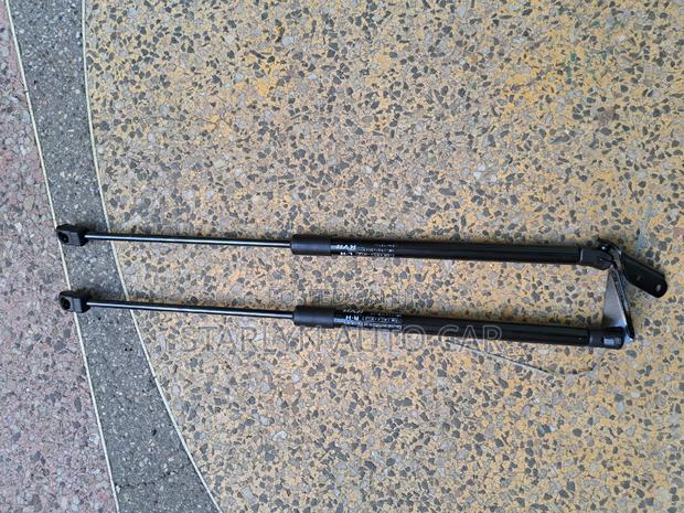 Boot Shock Nissan March 2010